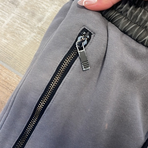 Thom Browne Gray Tapered Leg Sweatpants 4 Stripe Zip Pockets Mens S - Picture 9 of 14